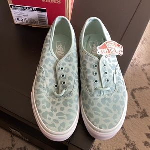 Vans bluish green says grey lace up leopard suede sneaker women’s 7.5 GS 6